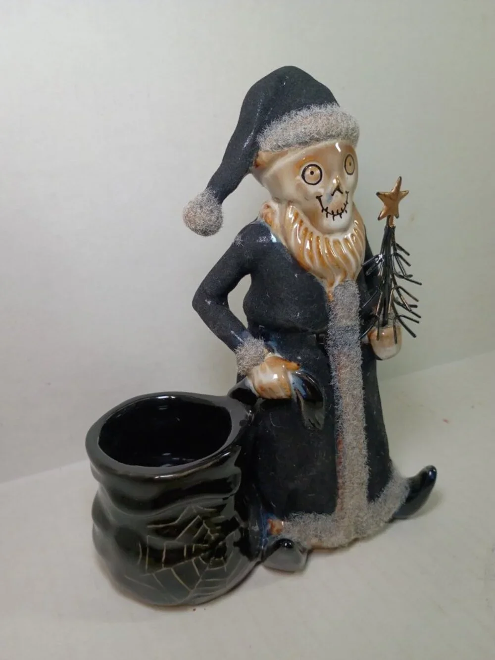 Yankee Candle Boney Bunch 2010 Boney Santa Claus Figurine Holder Halloween